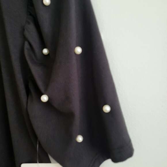 New Love wins black tee with pearl sleeves - Picture 2 of 5